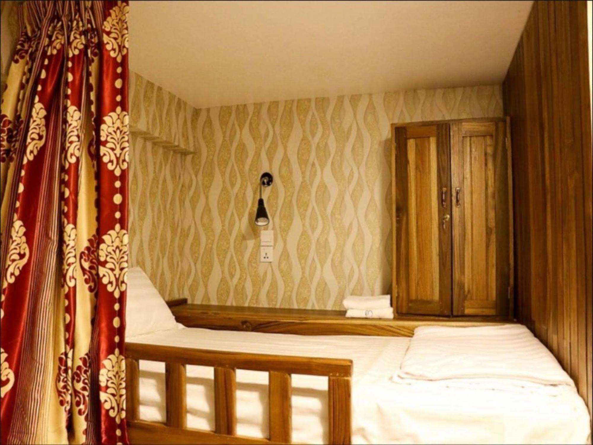 Wayfarer's Rest Hotell Yangon Exteriör bild