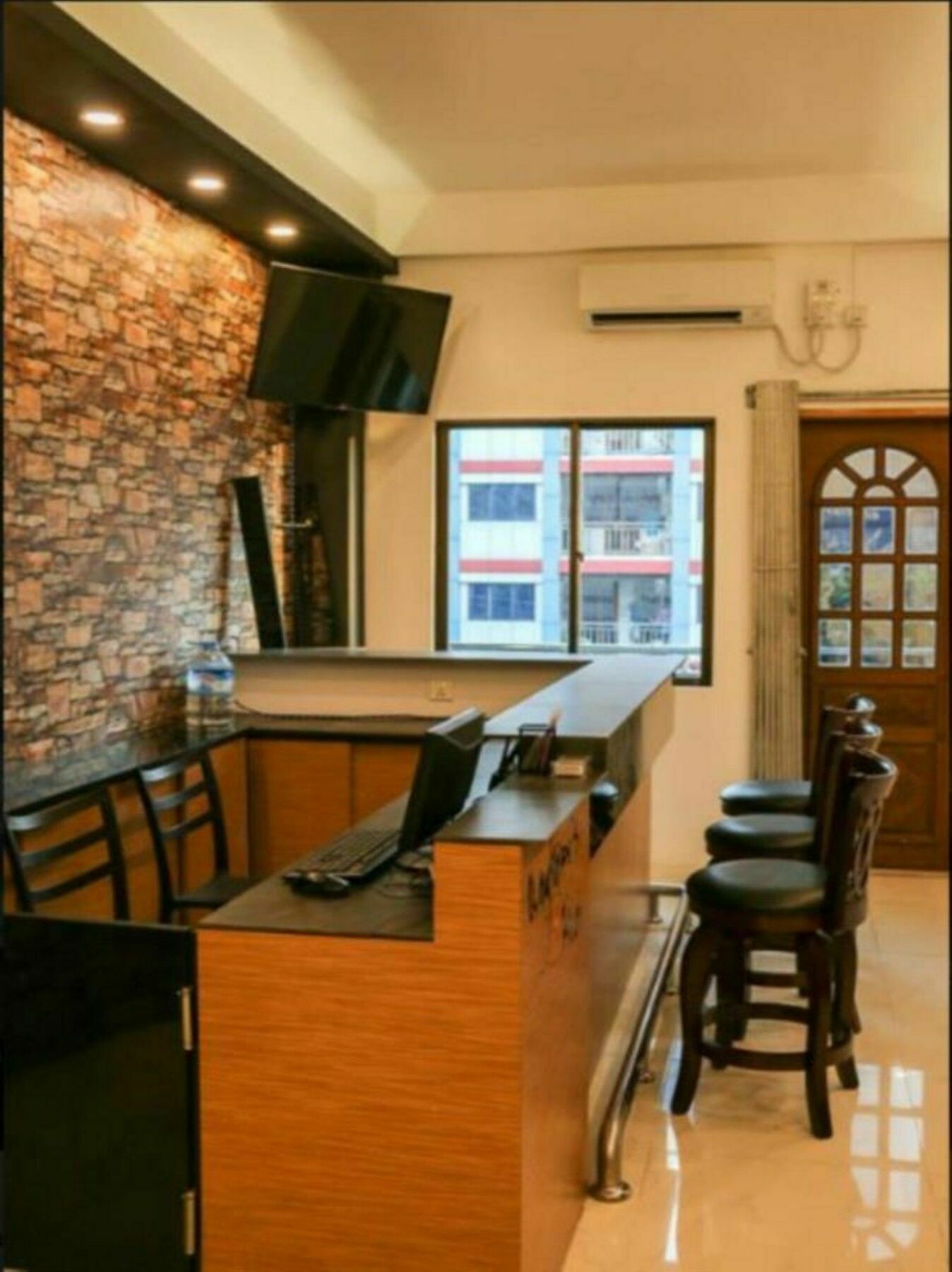 Wayfarer's Rest Hotell Yangon Exteriör bild